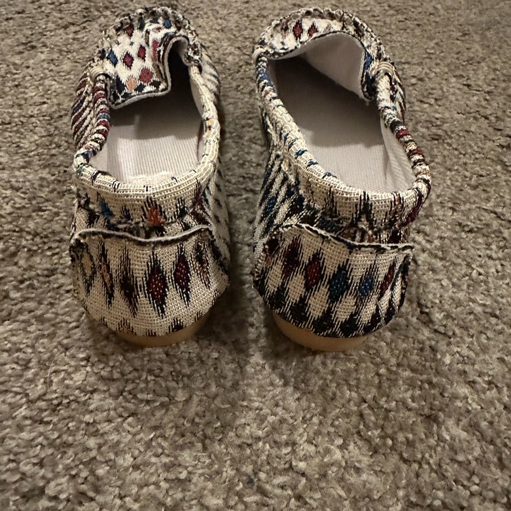 Colorful Patterned Loafers - Picture 4 of 5